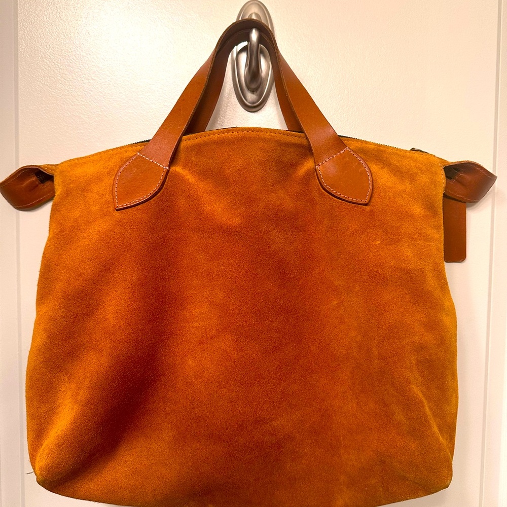 Parker Thatch Charlie in Suede Caramel